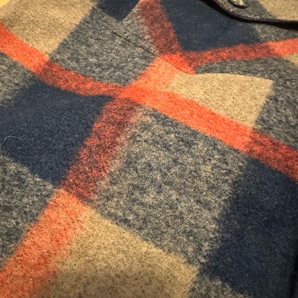 Men's Plaid Casual Button Down Shirt - Picture 3 of 4